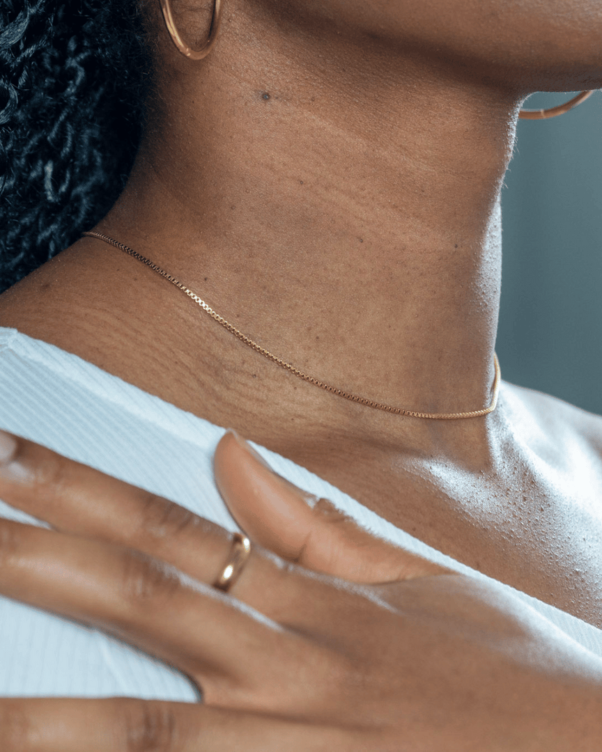 Collier minimaliste fin plaqué or